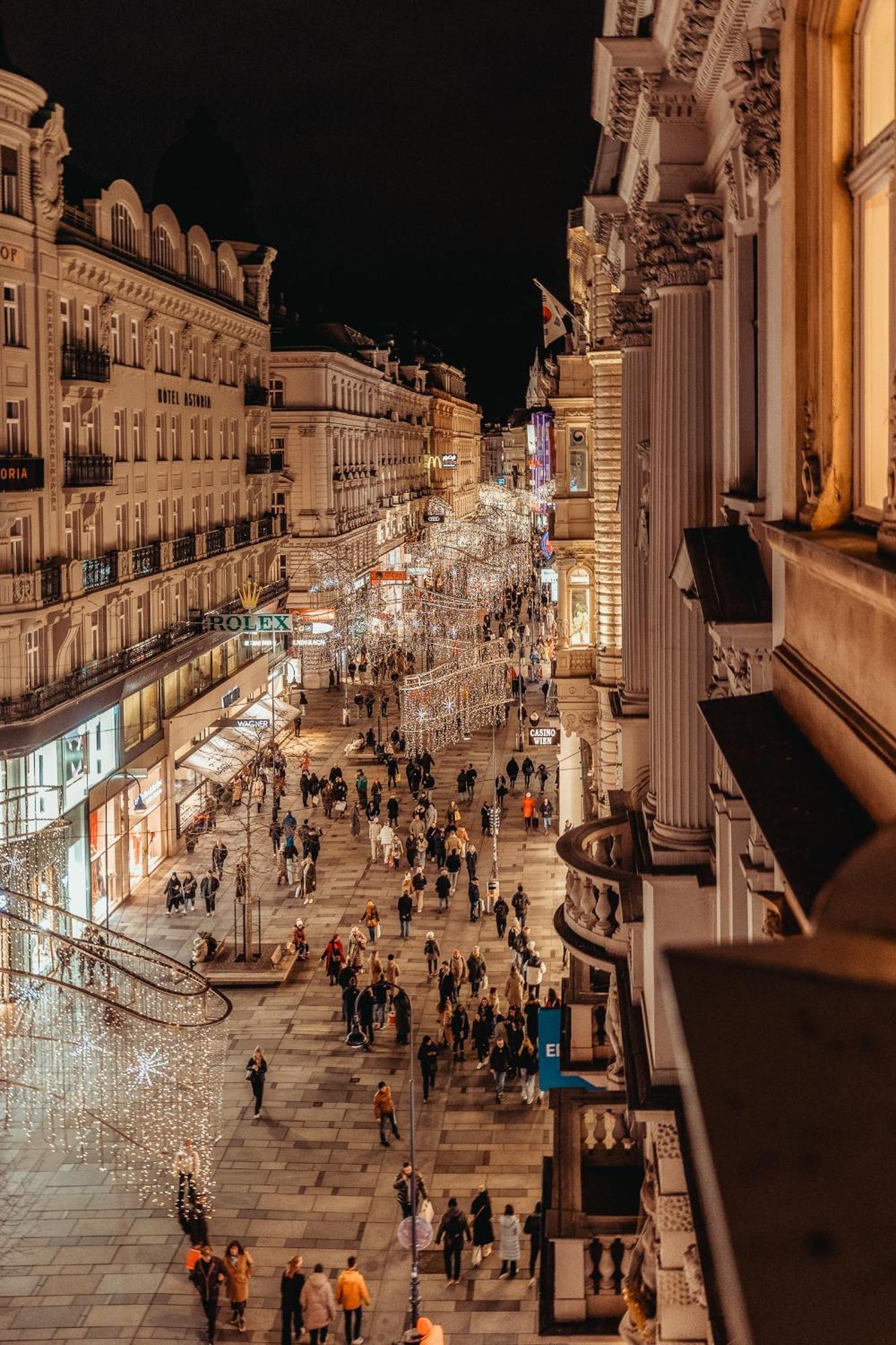 Grand In The Heart Of *
